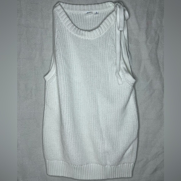 NWOT White GAP Sweater Vest/Tank Top - Picture 1 of 3
